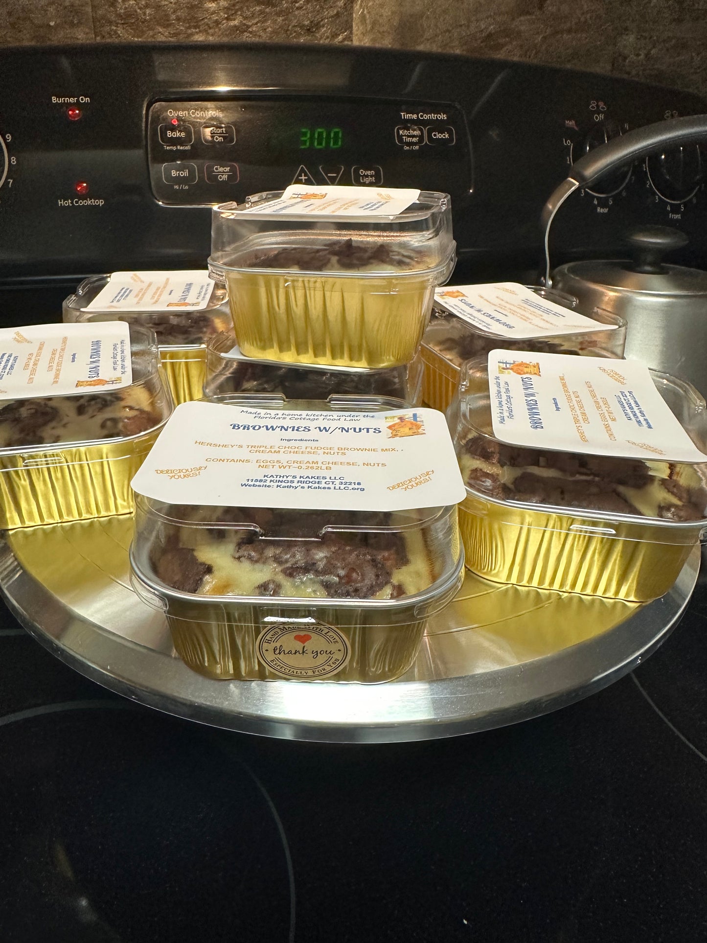 Brownies w/cream cheese filling & Nuts (6)